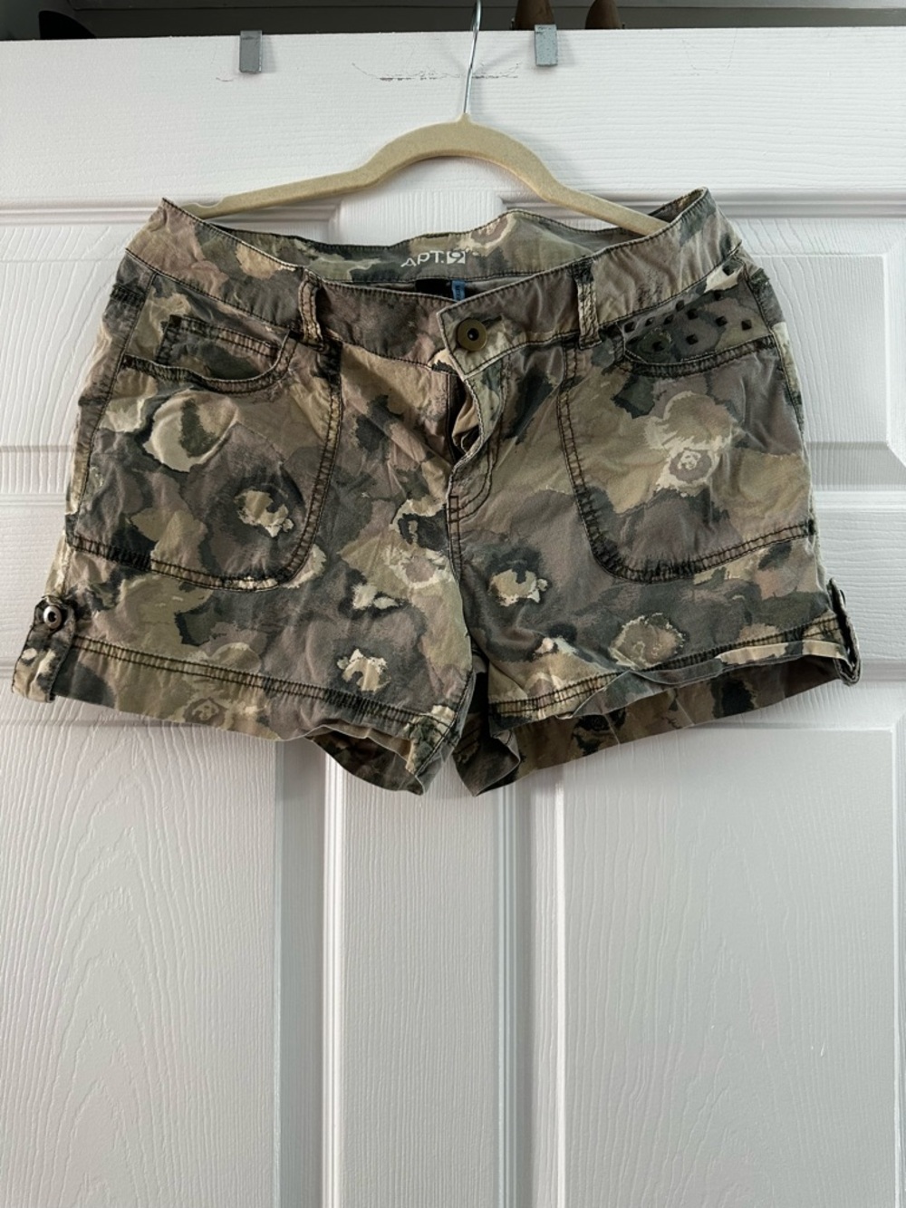Apt. 9 Floral Camo Cargo Shorts - Olive, Tan